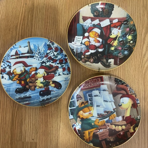 3 Garfield Plates - Picture 1 of 6